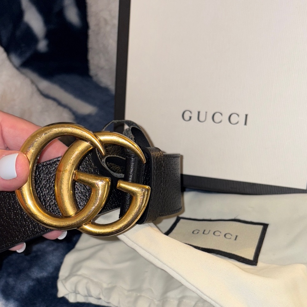 Authentic black Gucci belt w gold double GG buckle . - Picture 3 of 4